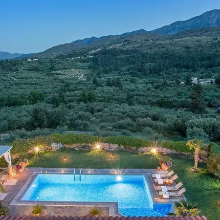Villa Kalithea - Elegant Secluded Pemonia