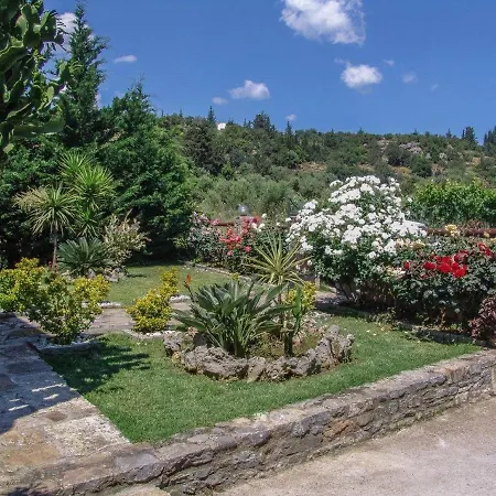 Villa Kalithea - Elegant Secluded Pemonia